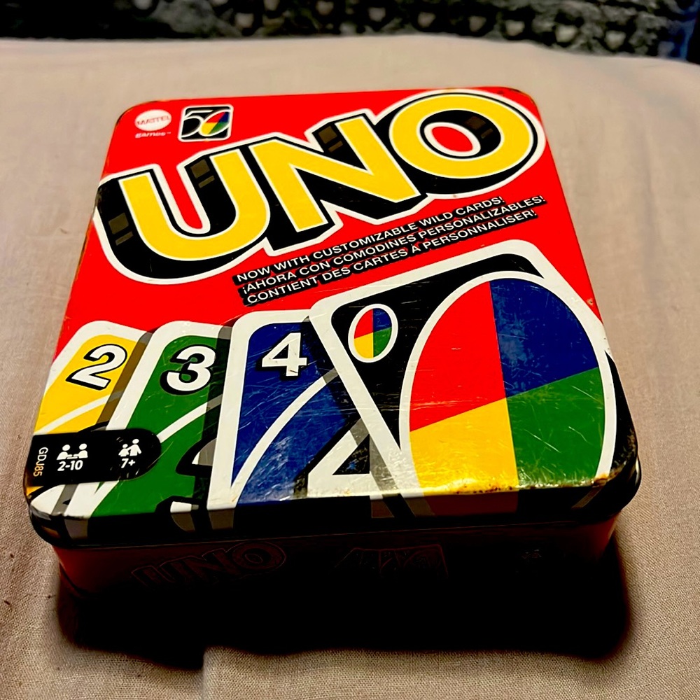 Vintage Uno game!Wow 🤩 Retro to the 80’s. Feeling lucky 🍀 ?🇺🇸